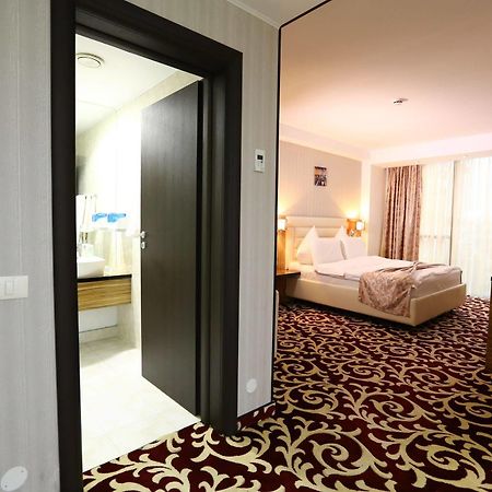 Hotel Articus Craiova Dış mekan fotoğraf
