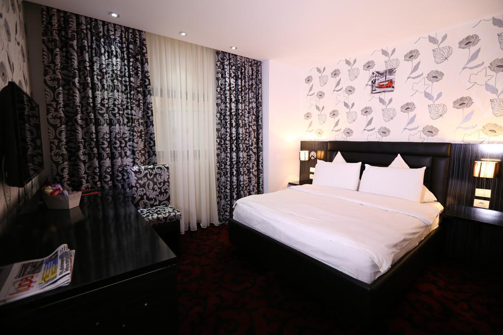 Hotel Articus Craiova Dış mekan fotoğraf