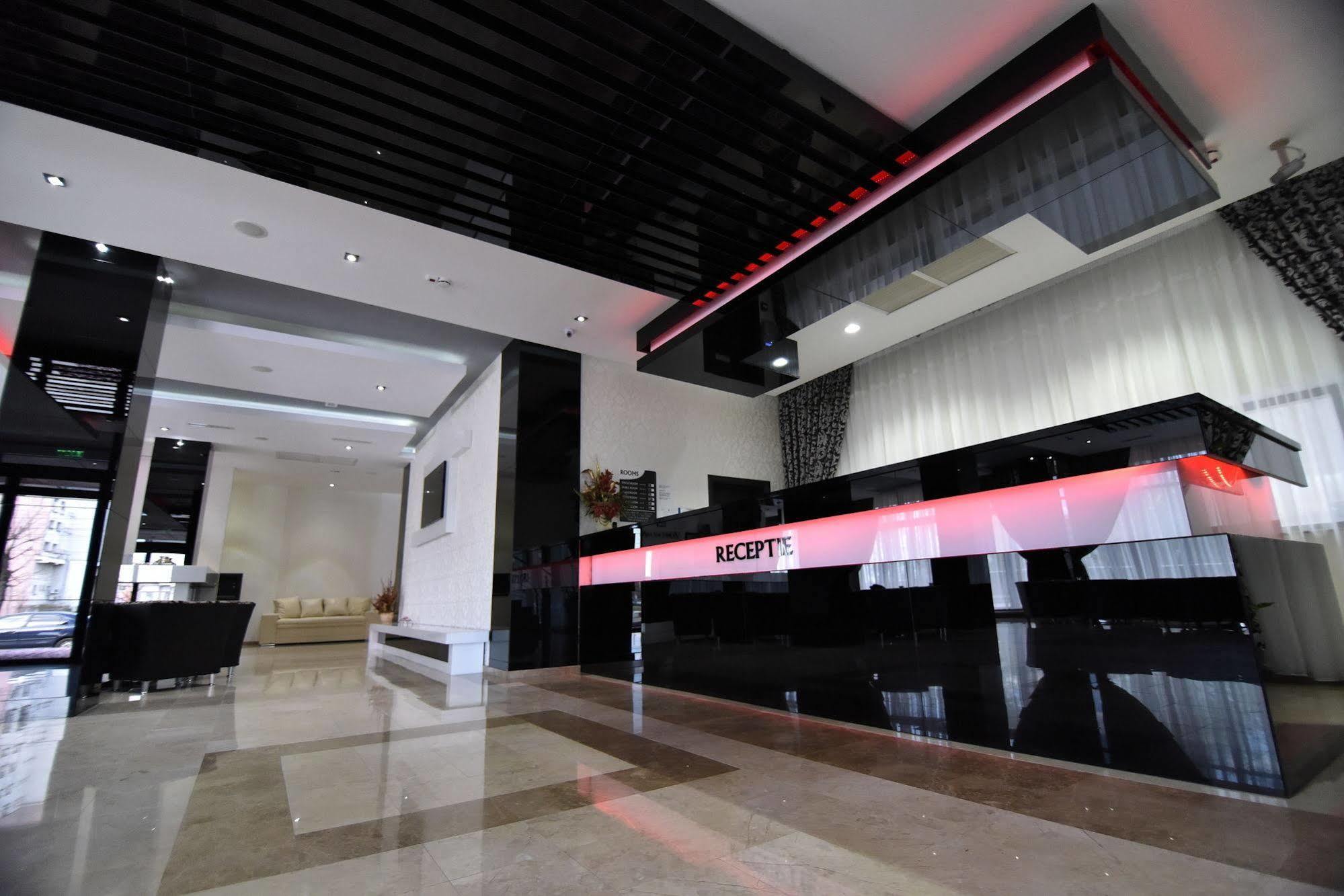 Hotel Articus Craiova Dış mekan fotoğraf